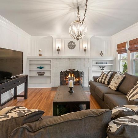 Gorgeous Downtown Bungalow, Walk Everywhere!!! Лейк Дженива Экстерьер фото