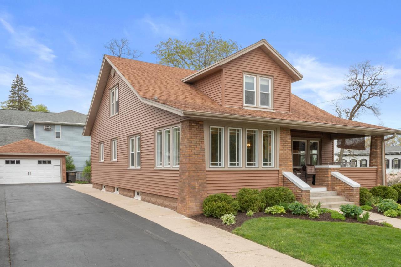 Gorgeous Downtown Bungalow, Walk Everywhere!!! Лейк Дженива Экстерьер фото