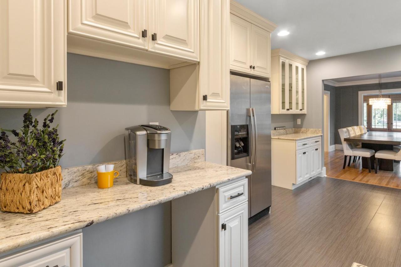 Gorgeous Downtown Bungalow, Walk Everywhere!!! Лейк Дженива Экстерьер фото
