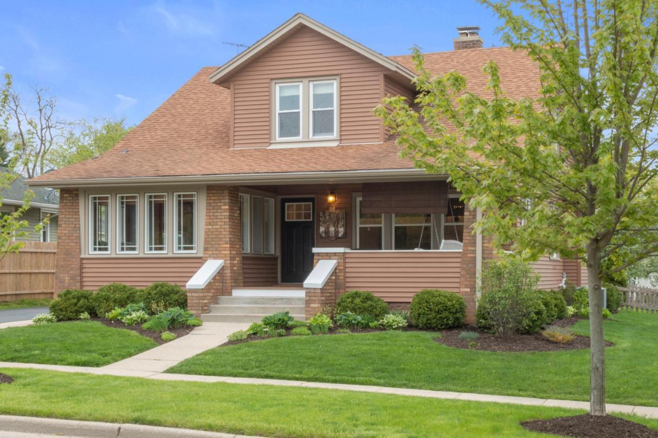 Gorgeous Downtown Bungalow, Walk Everywhere!!! Лейк Дженива Экстерьер фото